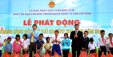 Lễ phát động “Tháng hành động vì trẻ em tỉnh Kon Tum” năm 2019.